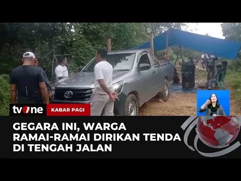 Protes Jalan Rusak, Warga Tumbangkan Pohon dan Bangun Tenda di Tengah Jalan