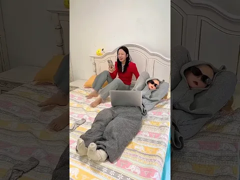 She Stayed Completely Still Then Scared Her #viral #short #trending