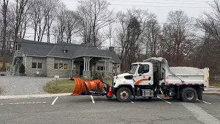 Winter storm begins with light snowfall in Norfolk CT