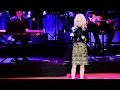 Dolly Parton Sings “Dumb Blonde” at Country Music Hall of Fame