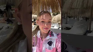 اللباس على شواطئ اسبانيا 