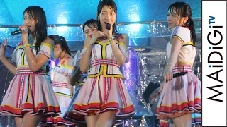 Download AKB48 delivers great performance in spite of heavy rain. MP3