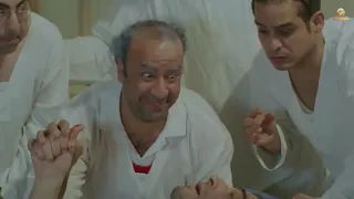 كركر   التعويرة دي هتفضل تكبر لحد ما تضيق علينا المكان  دندنها