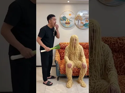 Kehujanan Pasta! Berubah Jadi Manusia Spaghetti Ngamuk 🍝🥢