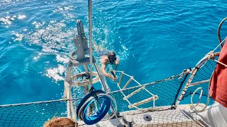 sailors CLIMBED ABOARD in cuba