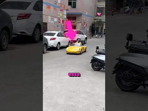 A pizza chegou num carrinho que ela não esperava🍕