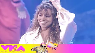 mariah carey performs