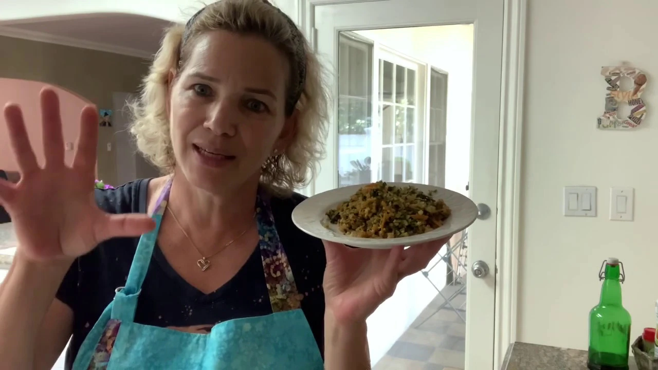 Fusion Riced Cauliflower with Shredded carrots & kale.