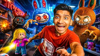 CAN WE SURVIVE EVIL LABUBU'S ATTACK IN THE TOY SHOP? 😨 | ROBLOX