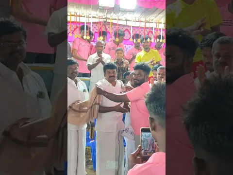 மூச்சடக்கி களம் கண்ட தேராவூர் கபாடி வீரர்களுக்கு பரிசுகளை வழங்கி ஊக்கப்படுத்திய மகிழ்ச்சியான தருணம்!
