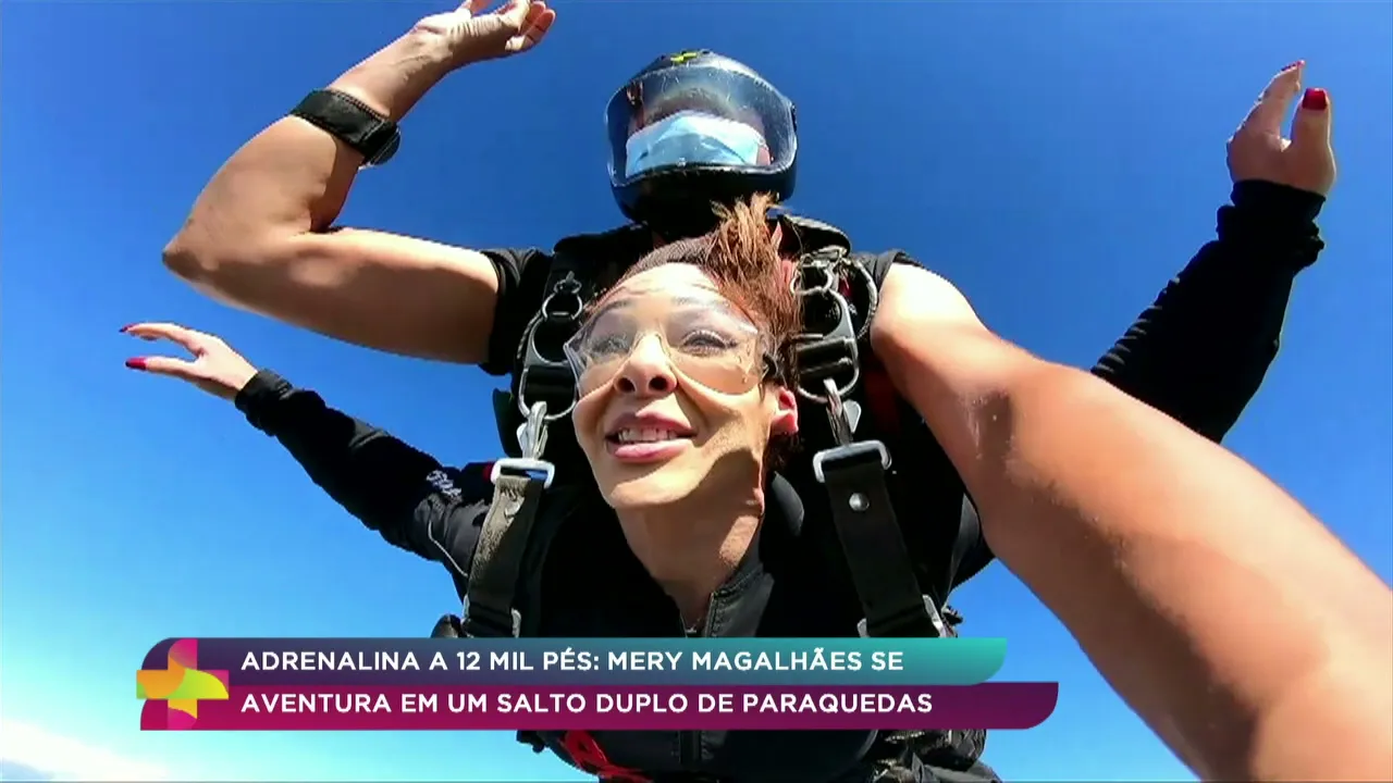 Adrenalina a 12 mil pés: Mery Magalhães se aventura em um salto duplo de paraquedas