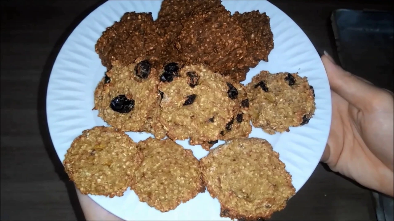 COOKIE FIT DE BANANA COM AVEIA RECEITA RÁPIDA, PRATICA E SAUDÁVEL APENAS DOIS INGREDIENTES