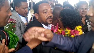 Ethiopia የተወዳጇ አርቲስት አለምፀሃይ ወዳጆ አቀባበል ስነ ስርዓት ከቦሌ አለምአቀፍ ኤርፖርት 