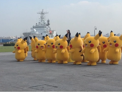 [Pikachu]  横浜 赤レンガ倉庫 ピカチュウ Pokemon