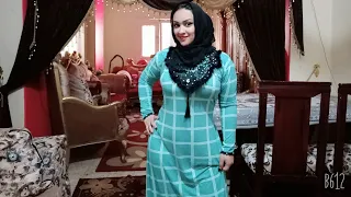وسع وسع عملت عرض ازياءالملابس الصيفي في شقتي بقيت مودلز خلاص 