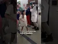 Niña le cuenta a su padre que le realizarán #trasplante de corazón