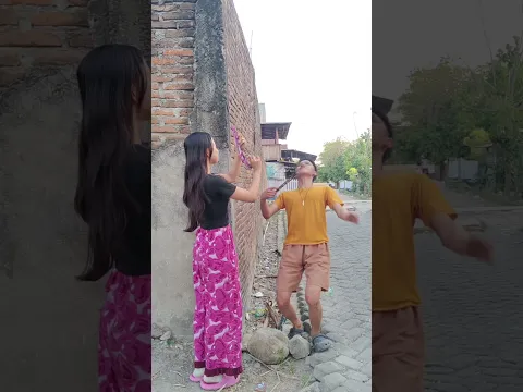 Trendnya begini kan gess?🤣|| #freefire #shorts #amboenihges