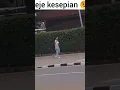Jeje Slebew Tertangkap Kamera Sendiri Kesepian di Citayem Fashion Week, setelah Dilarang Polisi