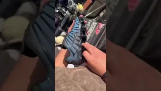         كوتشي                                المراه  البخل الشوكس ميرور اوريجينال بالبوكس جملة كميات دندنها