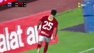 بـ أسيست بن شرقي أحمد مصطفى زيزو يسجل الهدف الثالث للأهلي في مرمى فاركو 