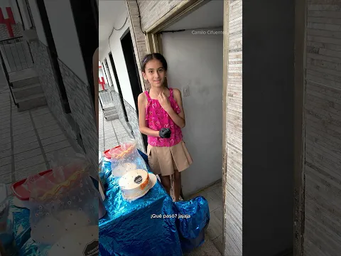 Repartiendo obleas en la calle 🍬📍Ubicadas en el barrio el Bosque frente a la escuelita