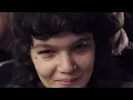 Lola Young - Messy (On The Road)