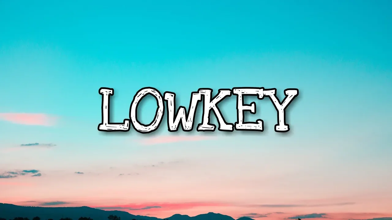 NIKI - lowkey (Lyrics)