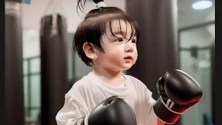 بنت كيوته بتتعلم القتال من صغرهاوبتعيش ع انها راجل٢٣ سنه بتنضم لعصابه مافياوبتوقع زعيم العصابه فحبها 