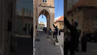 قرع جرس كنيسة السيدة   بزعون دندنها