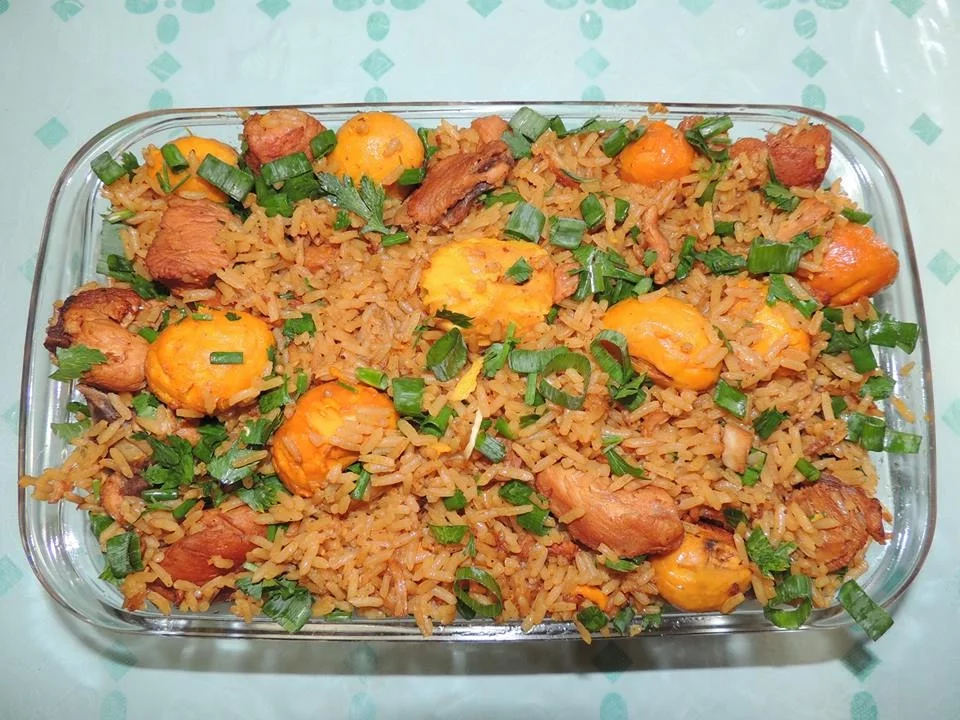 ARROZ COM FRANGO E PEQUI