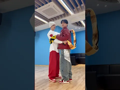 Bang Chan, Changbin Towel Challenge