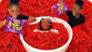 MUM SECRETLY ADDICTED TO TAKIS 😱😱😱