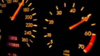 ادري المسافه تمنع العين شوفك دندنها