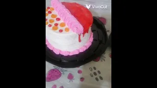 شغلي كيكه بخمسه للمحلات اذا جمله وللزبائن بسبعه الكيكه والقياس القالب 15سم وارتفاع ١٠سم 