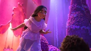 Encanto 2021 - Mirabel and Isabela Argument Scene