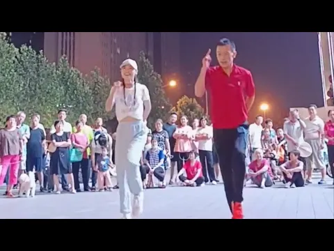Download MP3 Wei Jia is strong, light, clean and neat, elegant dance style, never bored