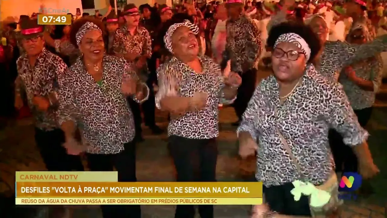 Desfiles das escolas de samba do grupo especial de Florianópolis movimentaram o fim de semana