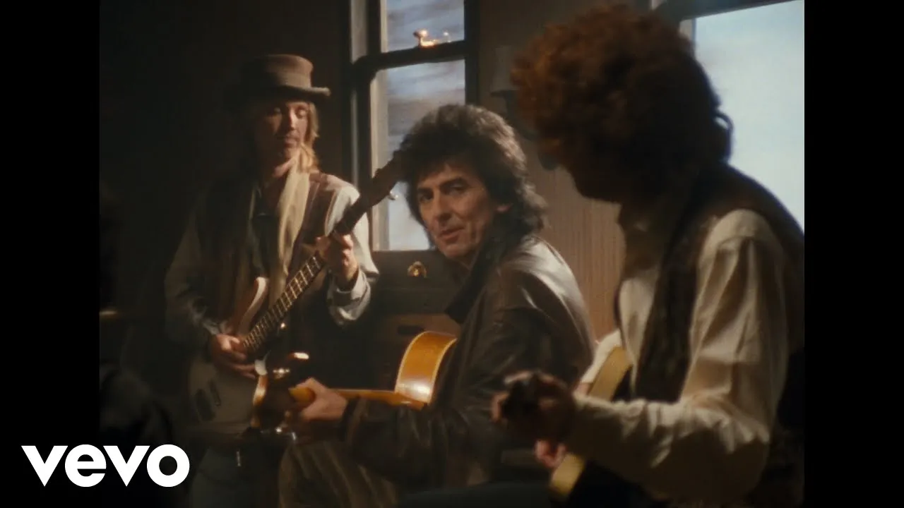 The Traveling Wilburys - End Of The Line (Official 4K Music Video) The Traveling Wilburys - End Of The Line (Official 4K Music Video)
