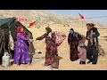 Download Lagu A nomadic man shelters Fariba and her children