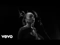Download Lagu Ella Eyre - kintsugi (Official Video)