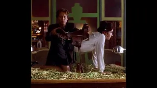 سكرتيره بيعاقبها مديره بطريقه غريبه  تخليها تكرر الغلط علشان عايزه تكرر هذا العقاب المثير دندنها