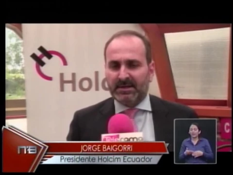 Holcim Ecuador firma convenio de Cooperación con ONU Mujeres