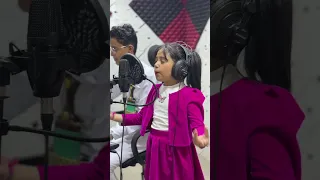 لبيك اللهم لبيك الطفلة سيدرا اكرم 