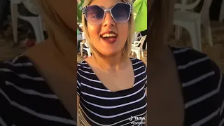 رجاله بطرح تحط لها ميكب 