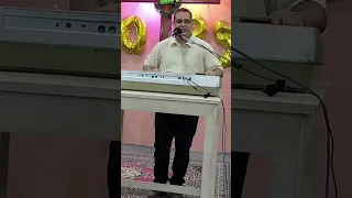 ترنيمة انا ابن العز بكنيسة المسيح بالبحيرة 