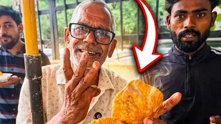 65 की उम्र के खिला रहे गरमा गर्म घी कचौड़ी #viral #food 