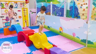 Cún Con Nhà Em - Nhạc Thiếu Nhi Táo Tiên đi chơi nhà bóng cùng mẹ P5