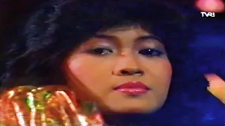 tuty winarti janjimu hanya sandiwara