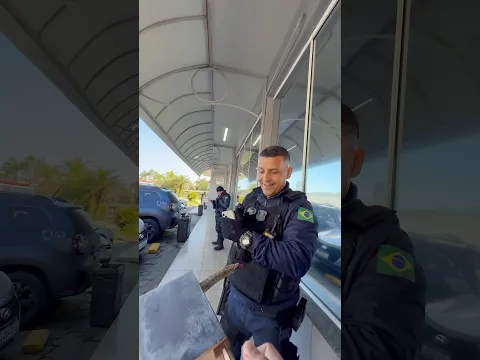 TROLEI O POLICIAL