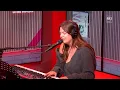 Louane interprète "Conduire" dans #LeDriveRTL2
